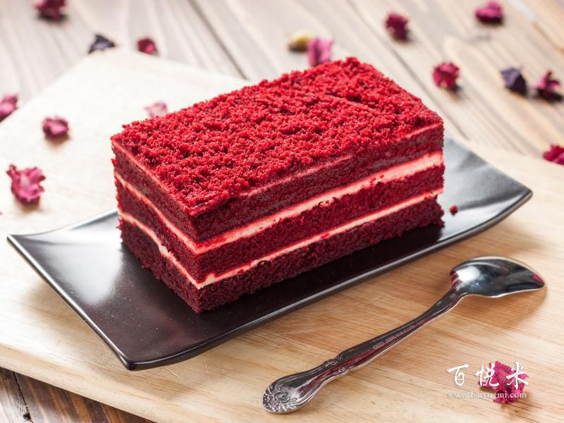 草莓慕斯蛋糕怎么做？五步就能制作出一个美味的慕斯蛋糕